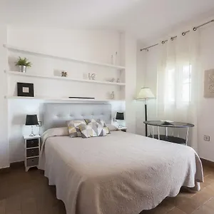 https://apartamentos-rio-darro.es-andalucia.com