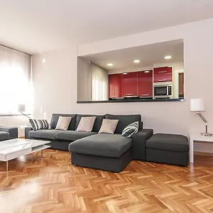 https://trivao-diagonal-apartments.catalonia-hotels.com
